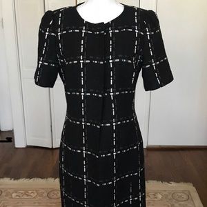 Beautiful short sleeve coat.